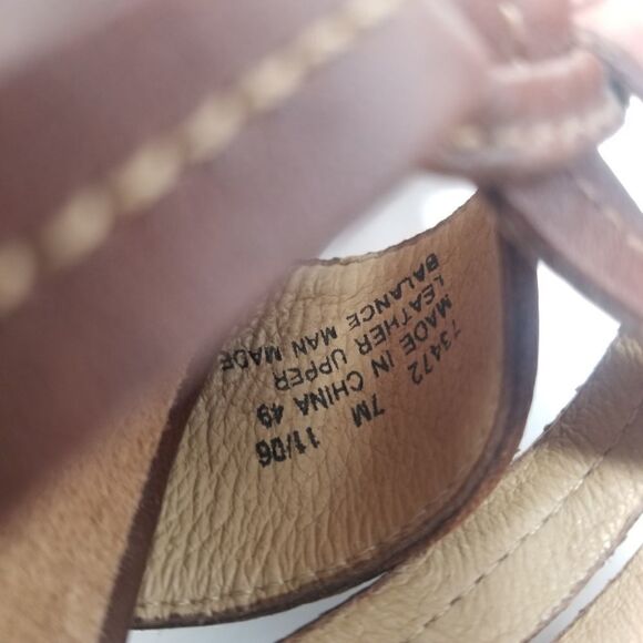 CLARKS Artisan Collection Heeled Sandal Brown size 7M. Leather upper. - Picture 12 of 16